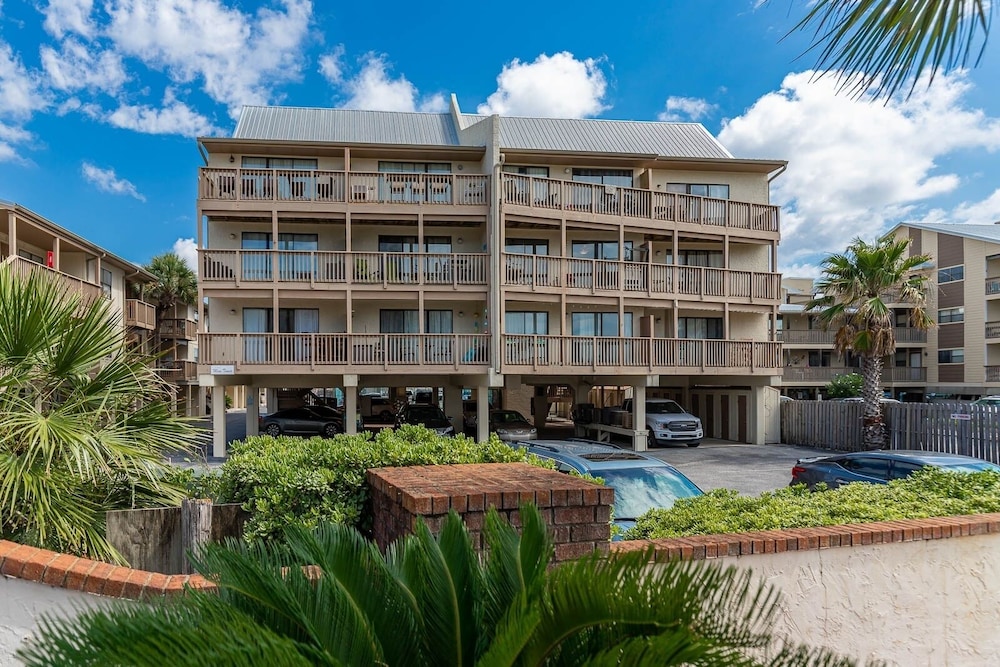 Lei Lani 108 2 Bedroom Condo