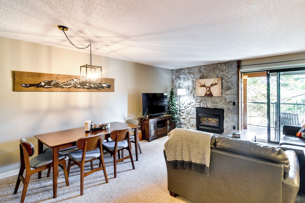 Elevated Fraser Condo w/ Mountain View & Amenities