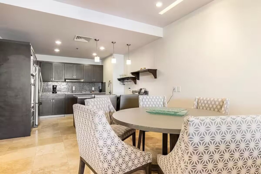3 Bedroom Condo in Croc's Casino Resort