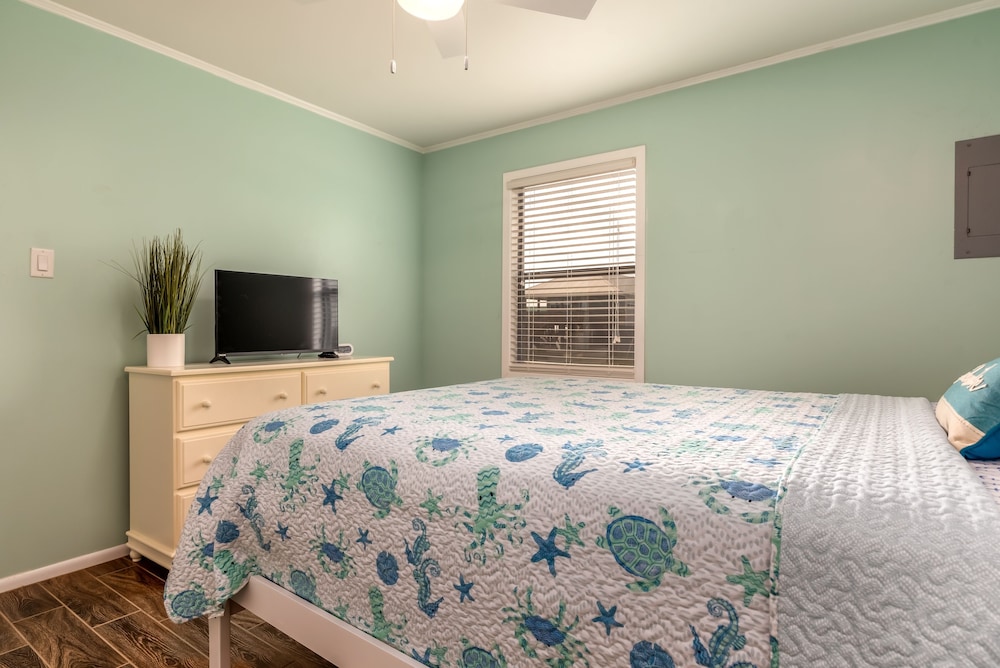 Boa Vista - 106 Ponchartrain 3 Bedroom Home by RedAwning view 4