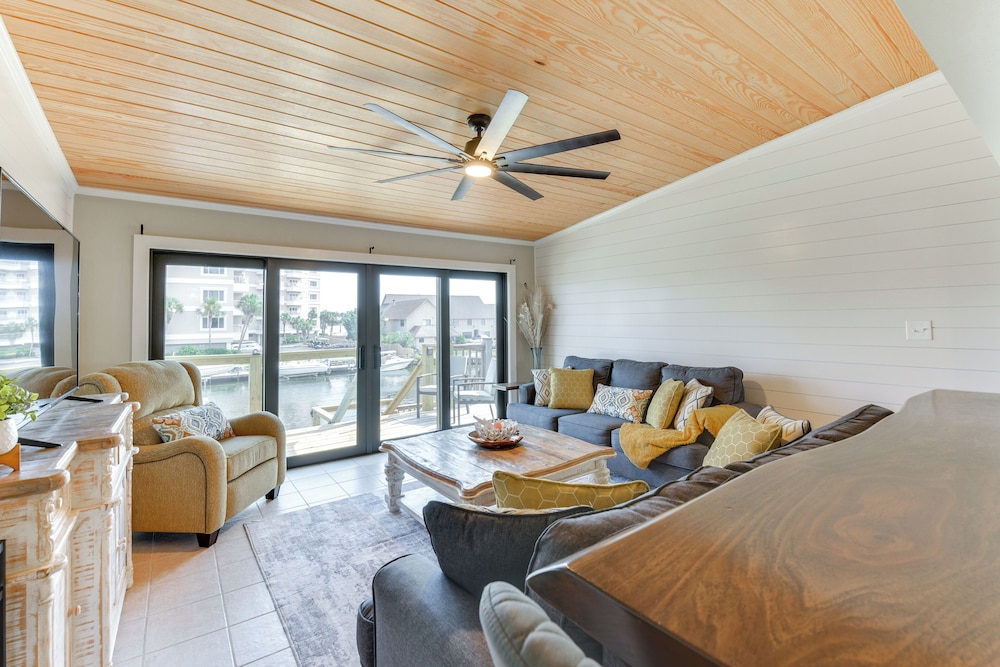 Boat, Fish & Walk to Beach: Waterfront Destin Gem!