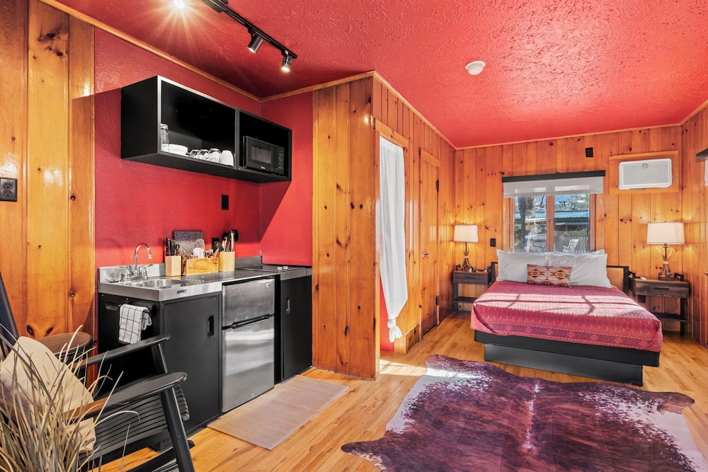 Timber Lodge Cabins 23