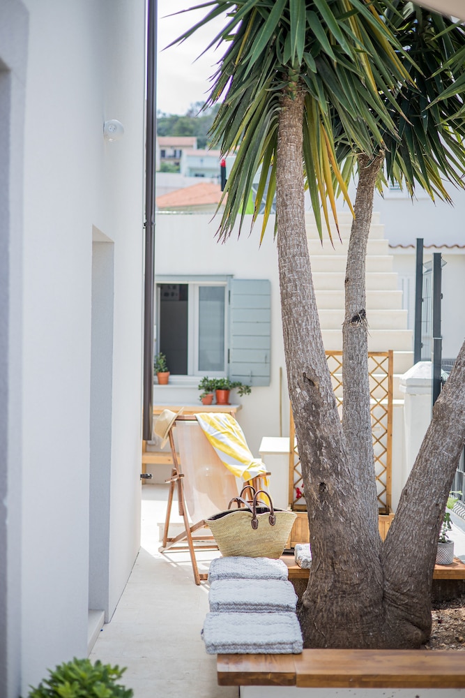 Studio apartments Yucca 2min to the sea view 4