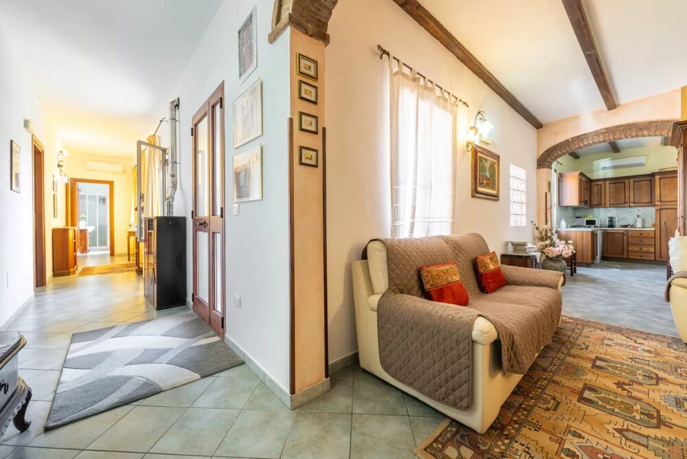 Spacious Three Room Apartment in the Heart of Orosei