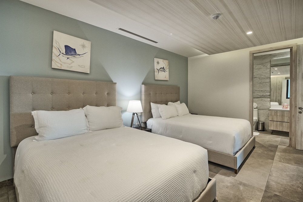 Luxury New Oceanfront Condo 5BR Sleeps 12