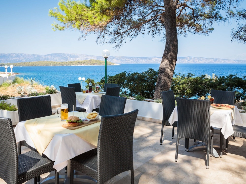 Beautiful Apartments in Jelsa, With Pool