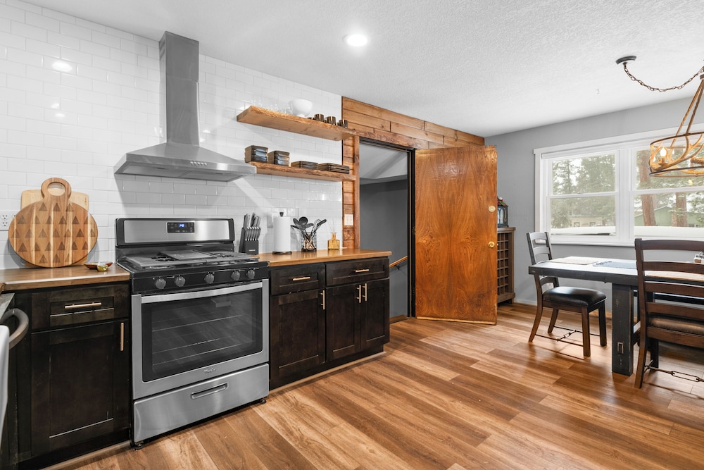 Sugarpine Retreat