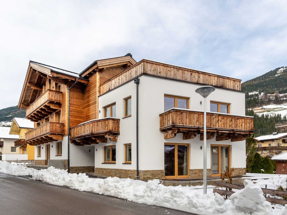 Chalet in Neukirchen am Grossvenediger With Sauna view 2