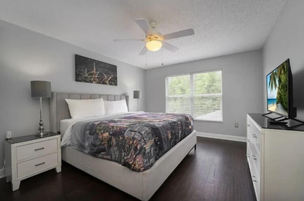 6Br Retreat W/ South Pool, Spa & Game Room Fun