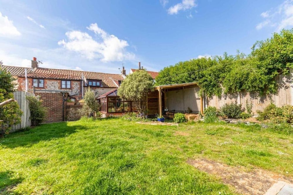 Norfolk - Cottage - Stay 8 - Pet Friendly - Garden