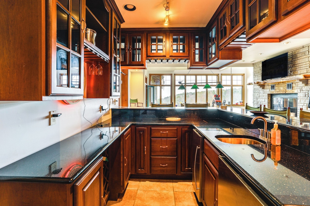 366 Shared Acres, Lake Access: Ozark Getaway!