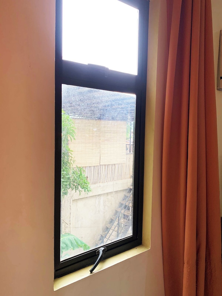 Coron Vista Lodge