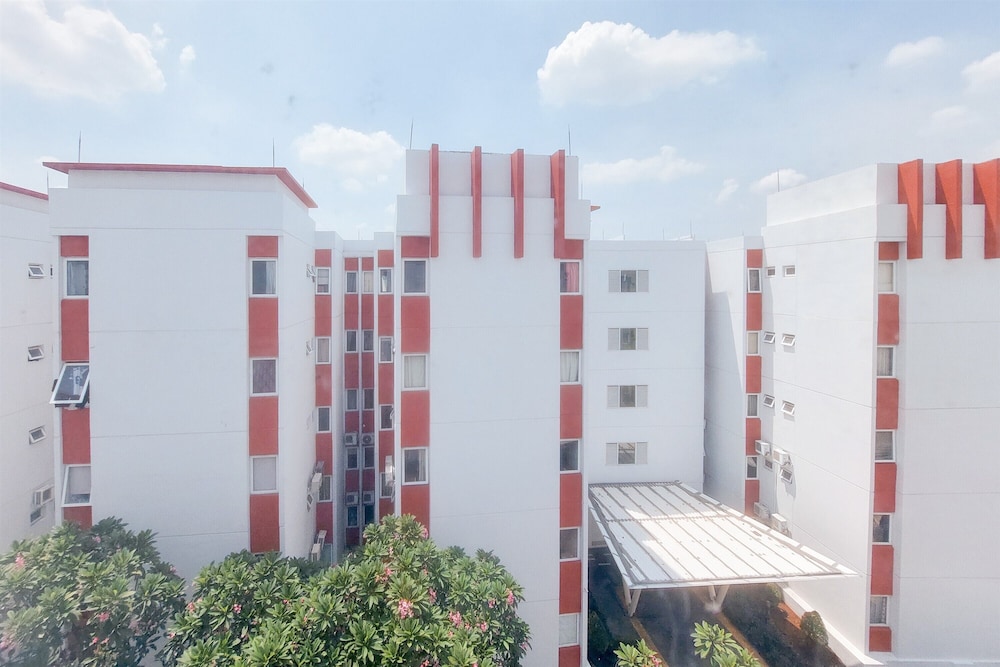 Cozy Living 2Br Apartment Without Living Room At Aeropolis Residence