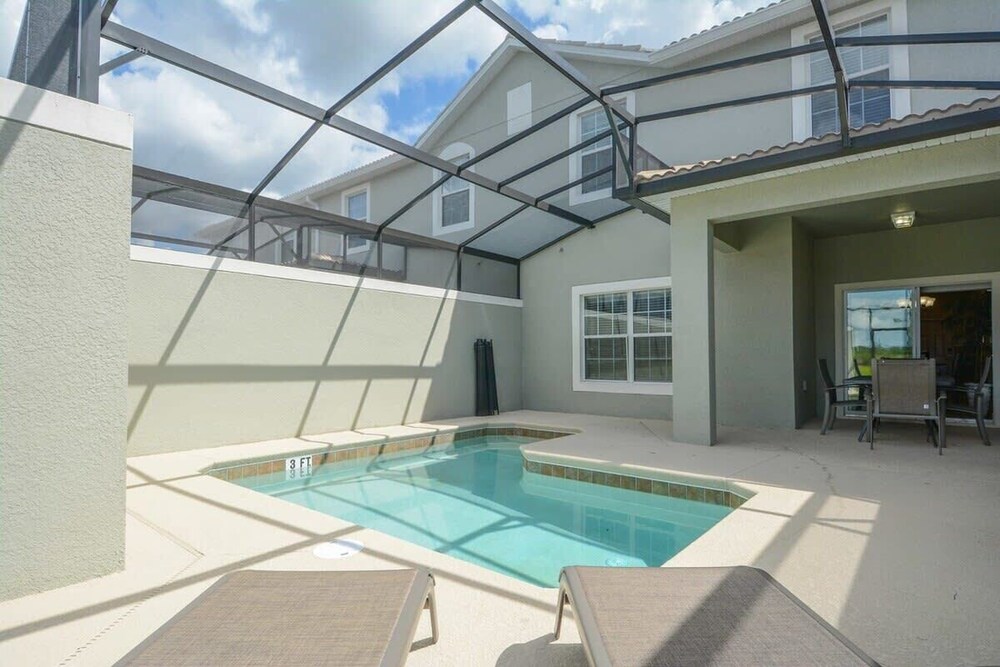 Charming 4bdr Townhome at Storey Lake Resort