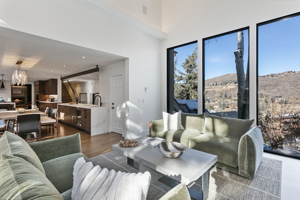 656 Coalition View Court - Private Home With Spa 4 Bedroom Home