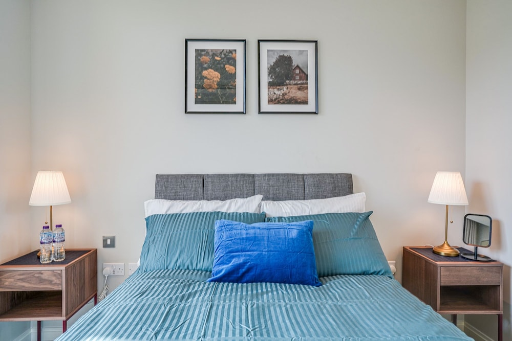 Central London Stay in Vauxhall With Balcony