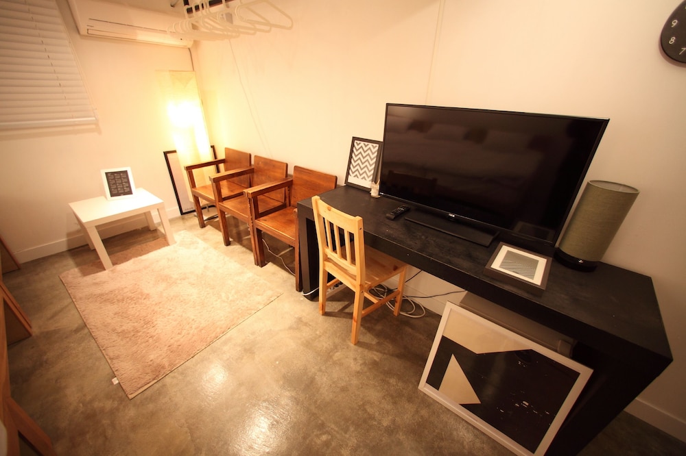 House740