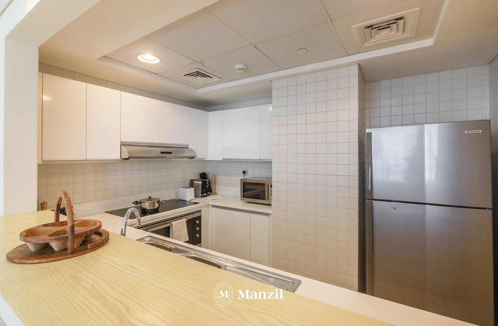 Al Bateen Residence