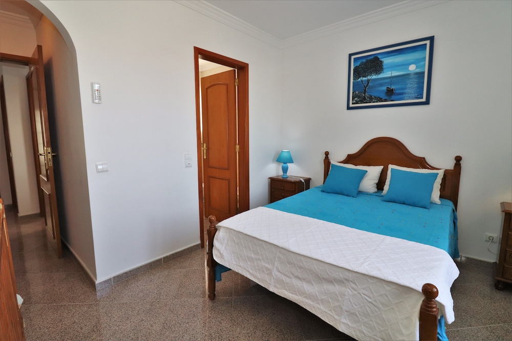 Entire Villa in Albufeira view 3