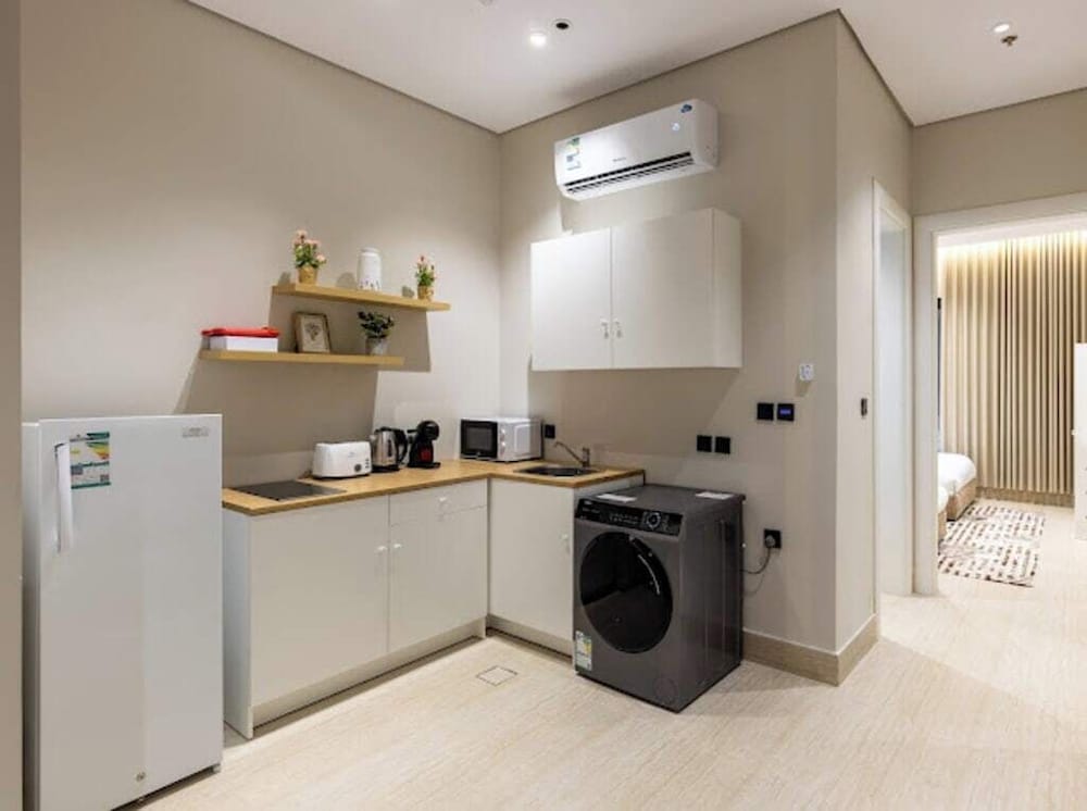 Comfortable Two BR Home With Shared Garden