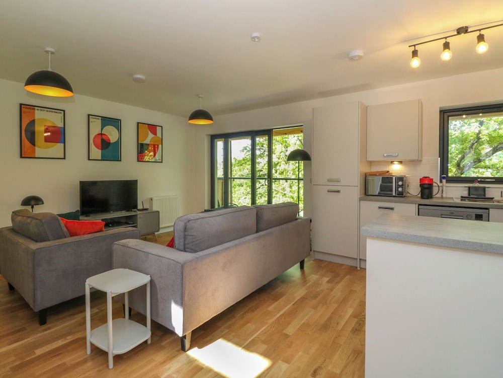 Oakbank Mews