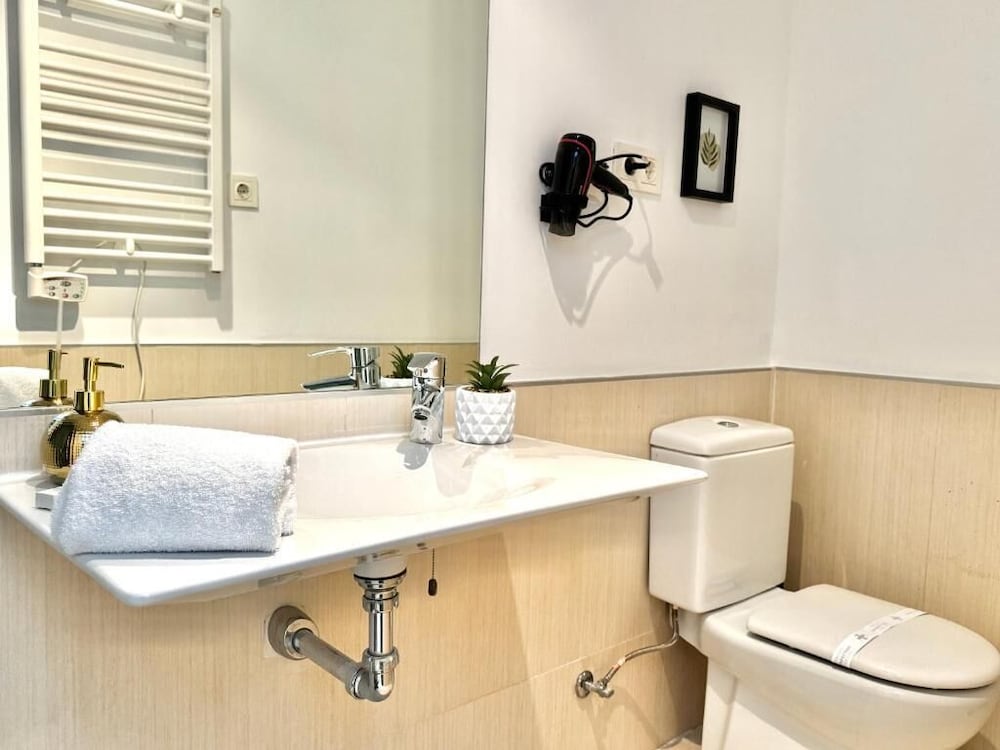 Deluxe Stay - Naffah Apartments