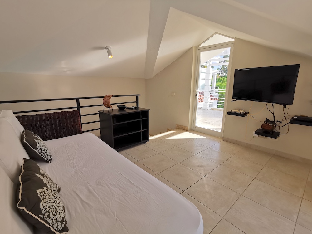 TROPICAL VILLAS playa LOS CORALES
