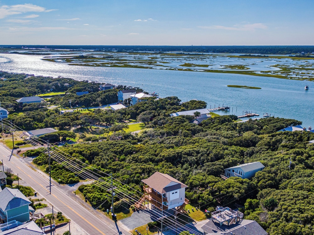 Callalily by Topsail Realty
