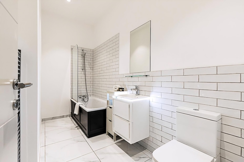Stylish Two-bed Flat Near Oxford Circus