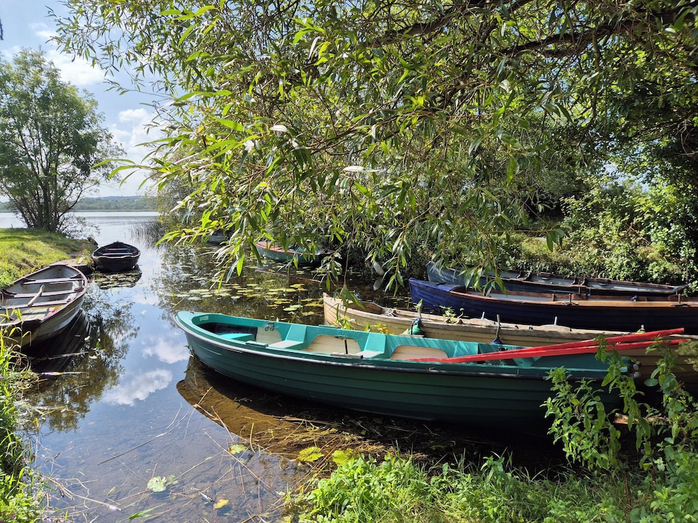 Tranquil Carney Commons Cottage - Sleeps 10
