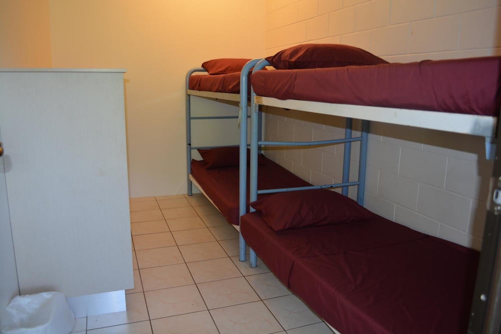 Frogshollow Backpackers