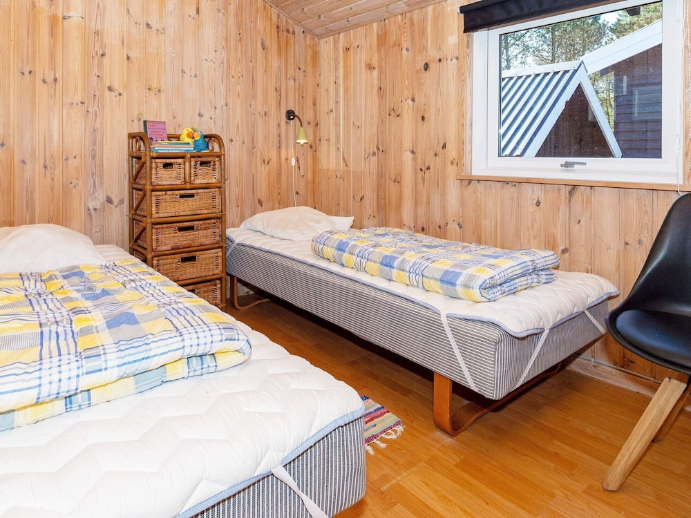 Serene Holiday Home in Jutland near Sea view 4