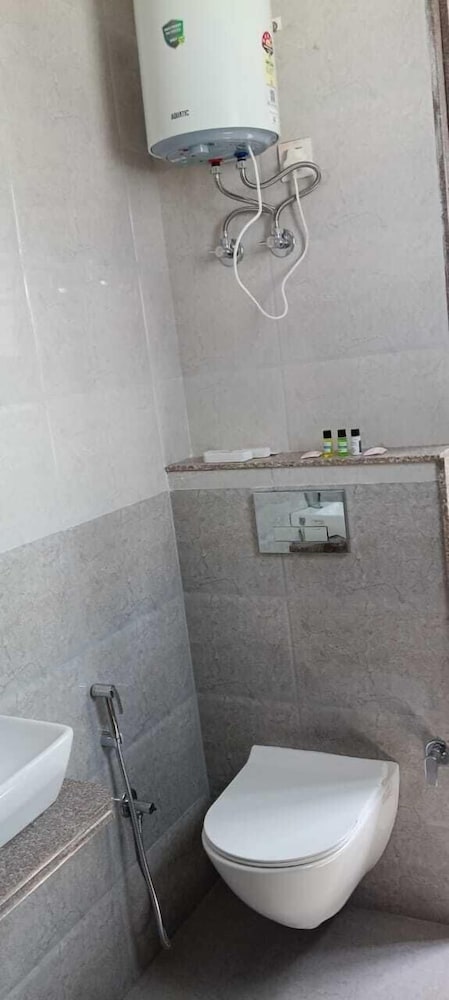 HOTEL MB NIRALA SHYAM