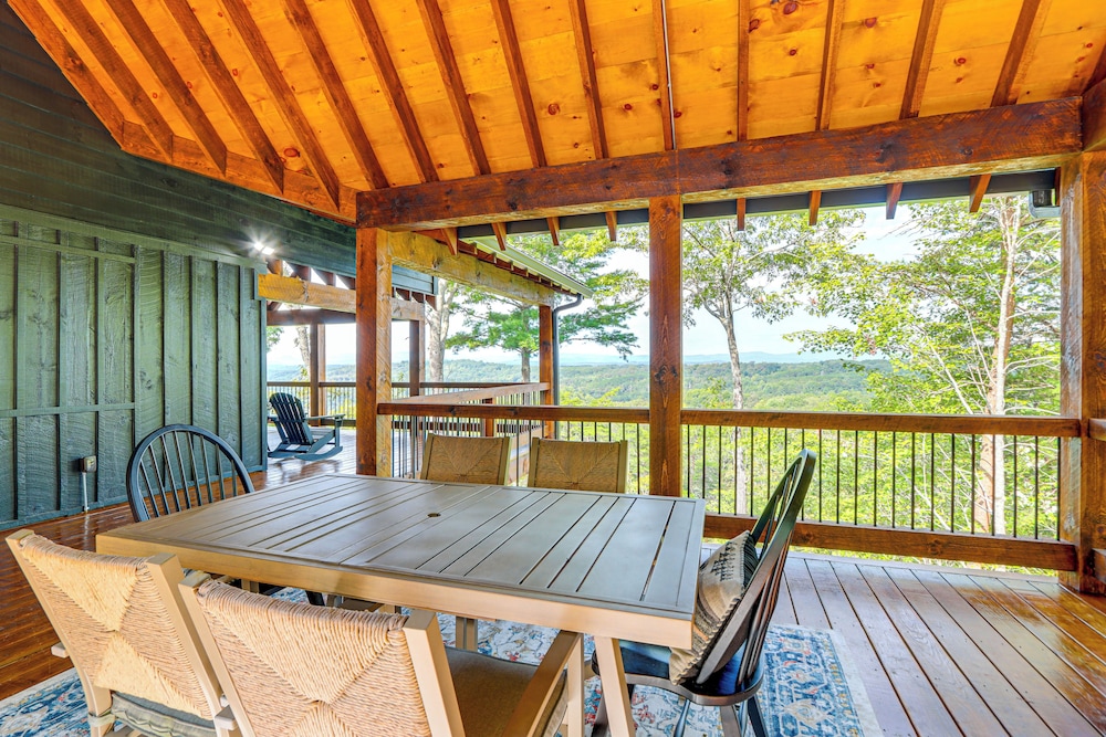 Deck, Panoramic Views: Serene Mineral Bluff Cabin!