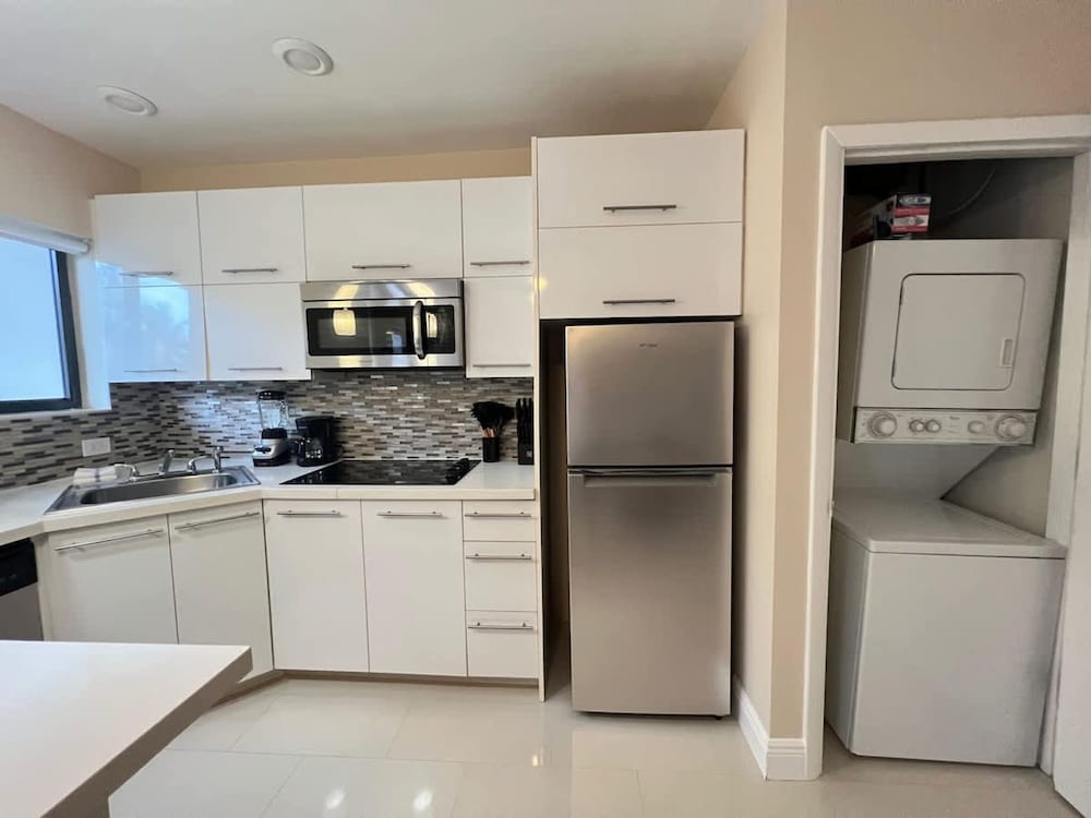 Open-concept Urban Stay