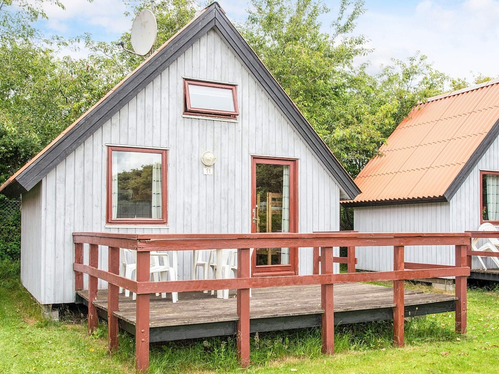 6 Person Holiday Park Home in Grindsted