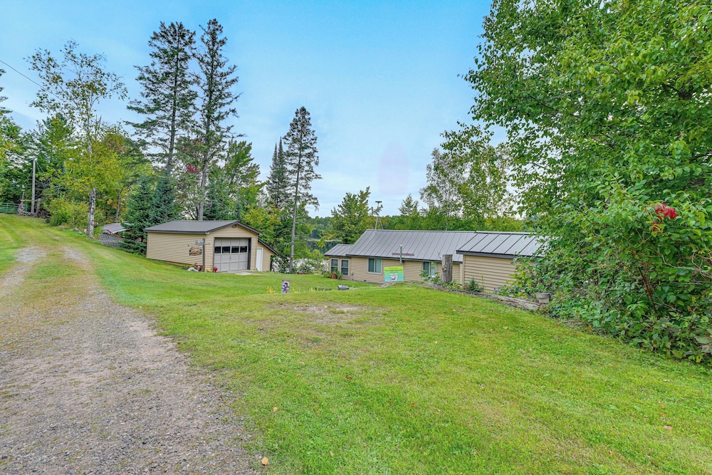Dock & Lake Access: Cabin 4 Mi to Ice Age Trail!