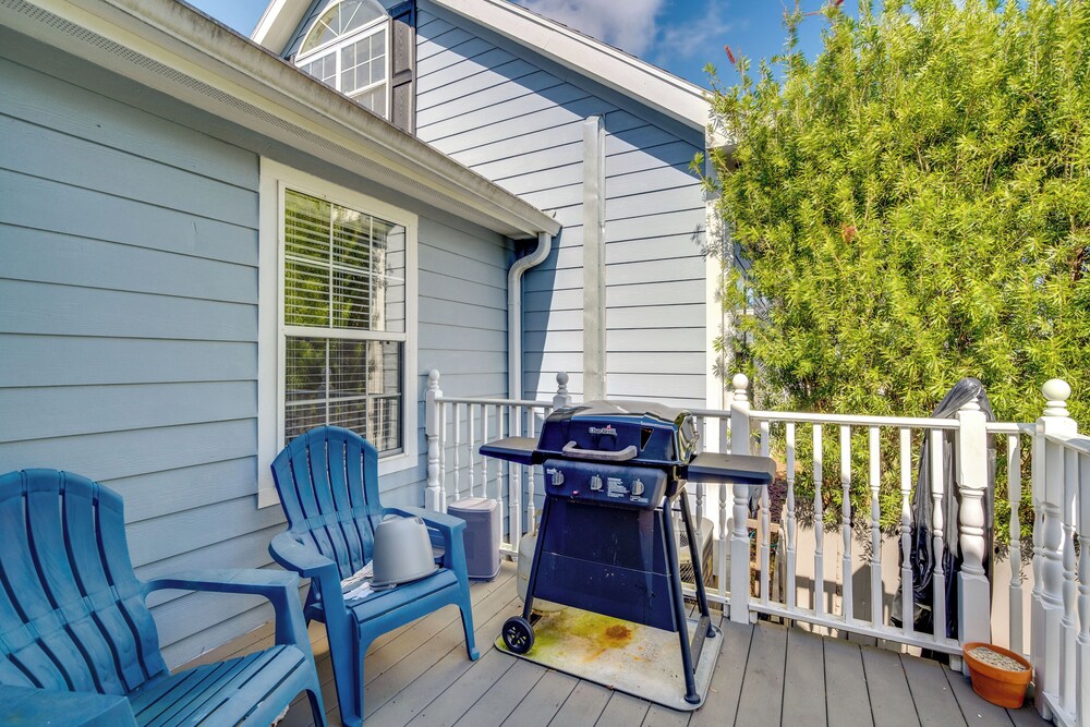 Lecanto House w/ Deck, Porch & Indoor Pool!