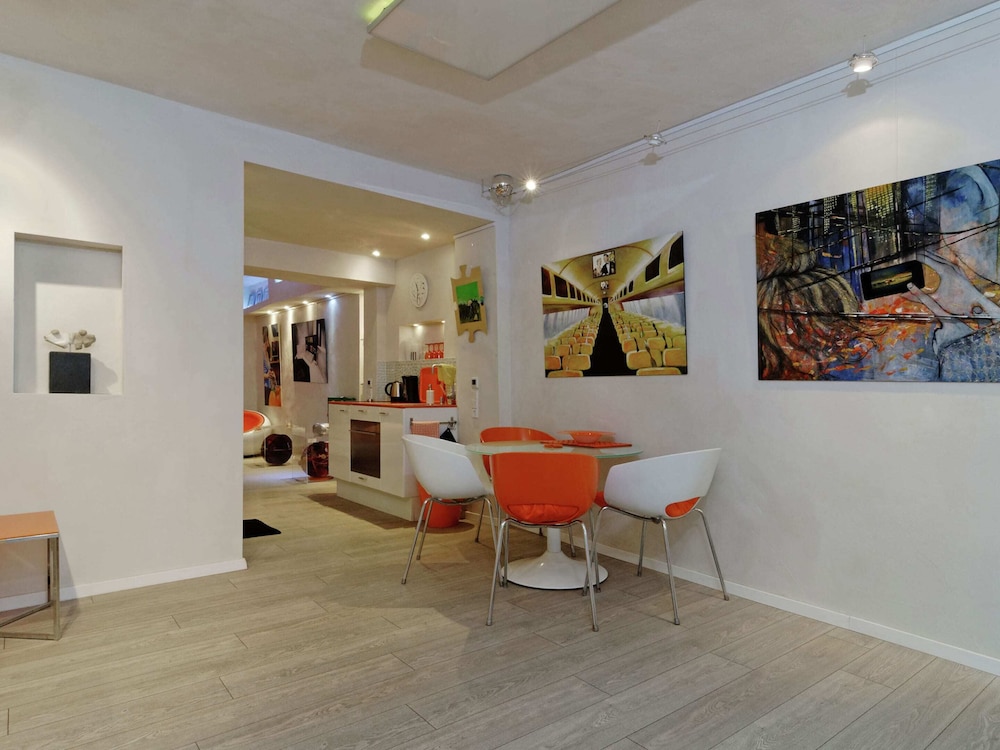 Contemporary Apartment in Kreuzberg, Berlin