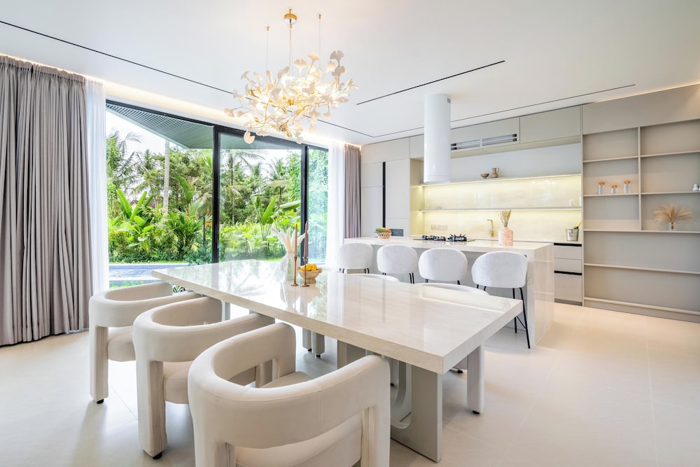 Hidden City Ubud - Modern Villas & Townhouses with Private Pools, Nature Views and Wellness Access