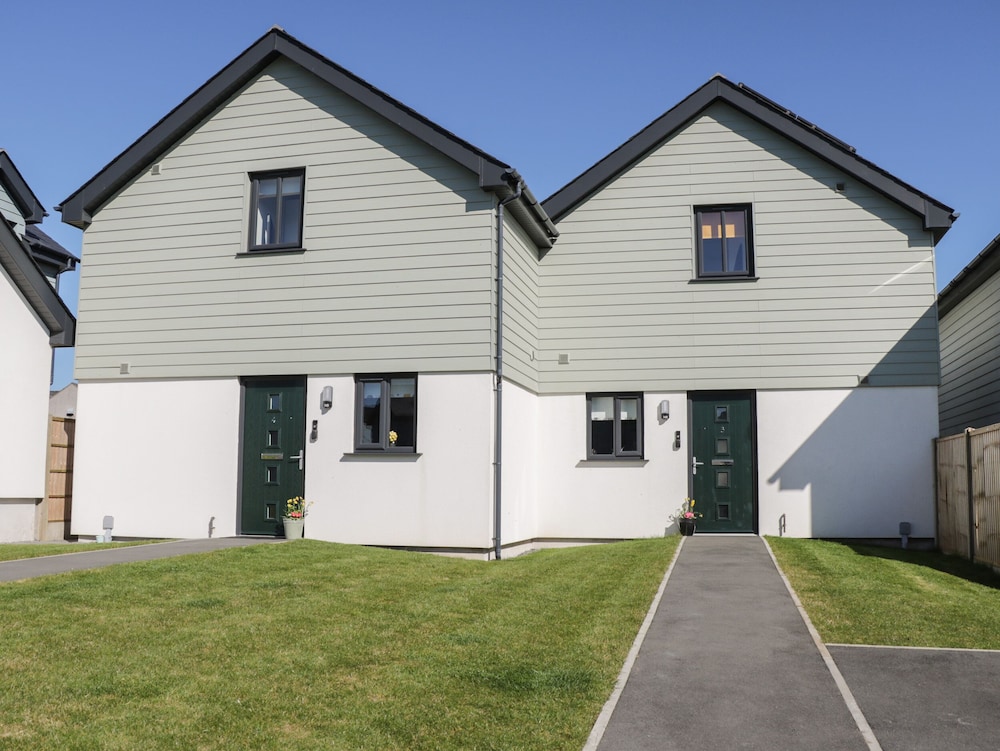 3 Parc Delfryn