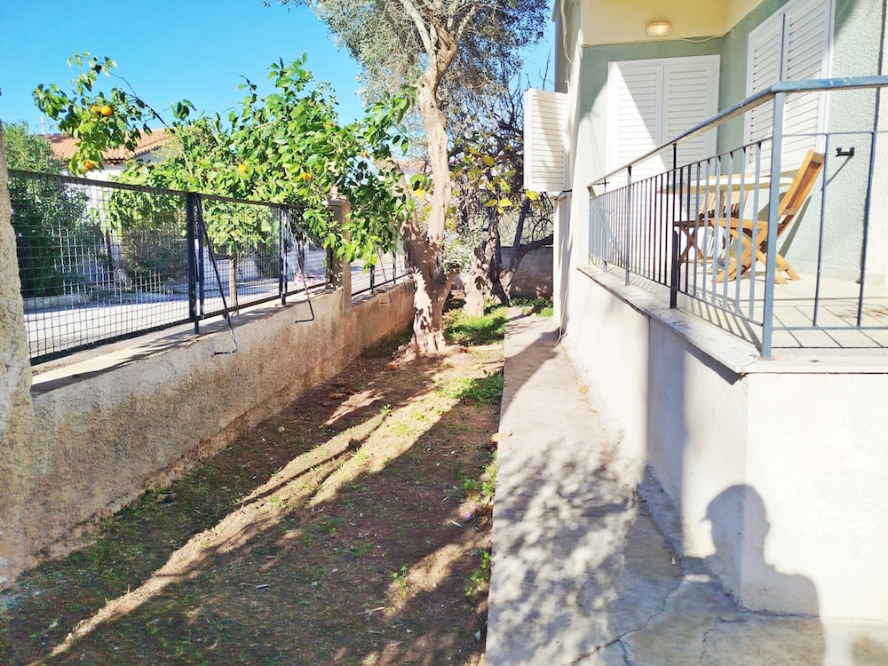 Two Bedrooms House Near Athens Airport
