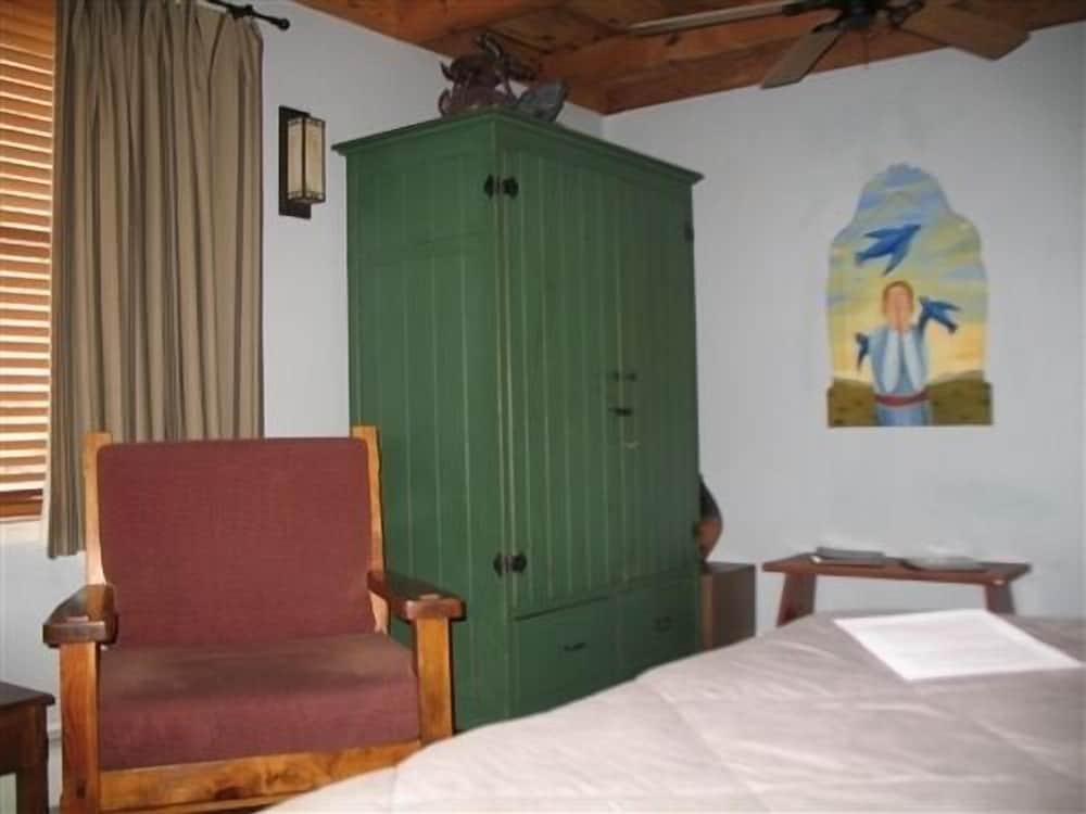 Bear Mountain Lodge