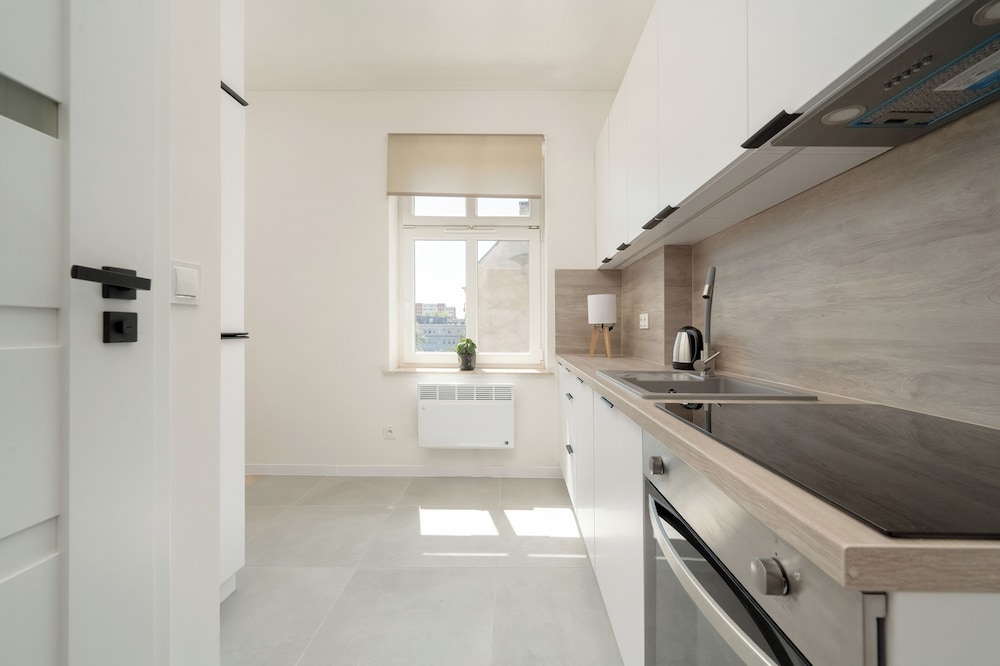 Comfortable Wroclaw Studio by Renters