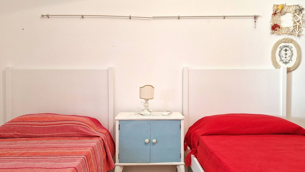 Villa Fede - 3 Bedrooms 2 Bathrooms air Conditioning by the sea