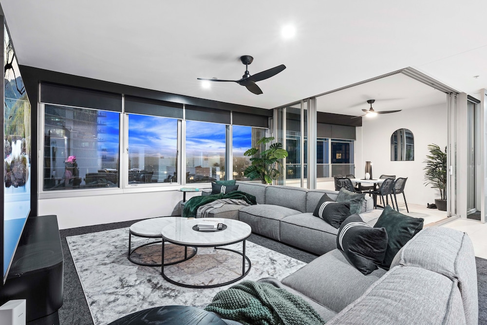 Private Q Tower Apartments - Wow Stay