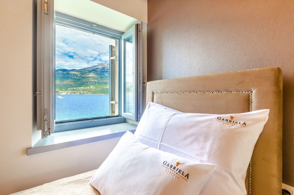 Beachfront Villa Gabriela with Pool view 3