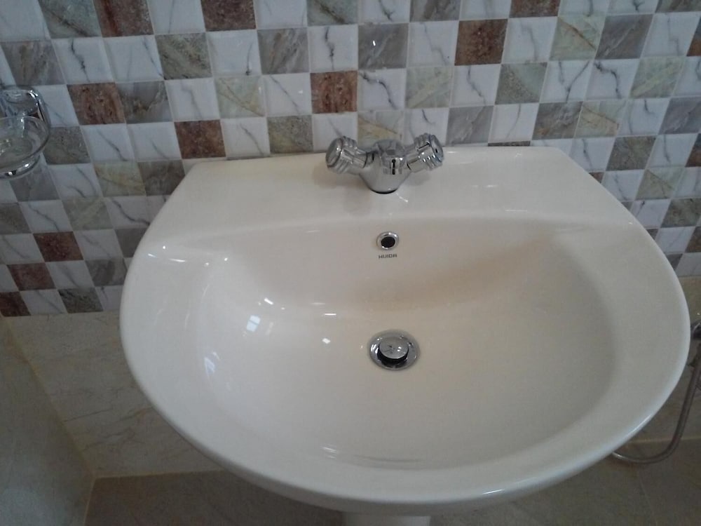 Lizzie Villa Guest House