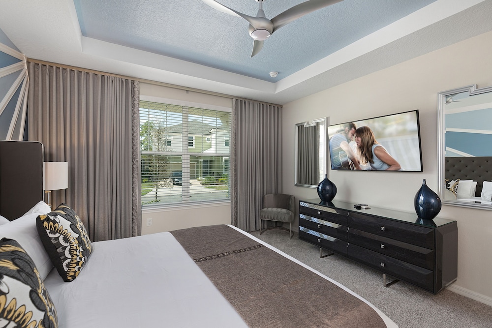 Villatel at Solara Resort - 8BRs - Image 4