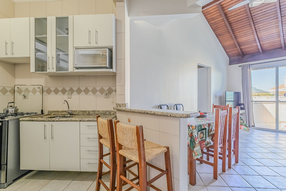 Cozy Two-story House Just 120m From the Beach! EDE